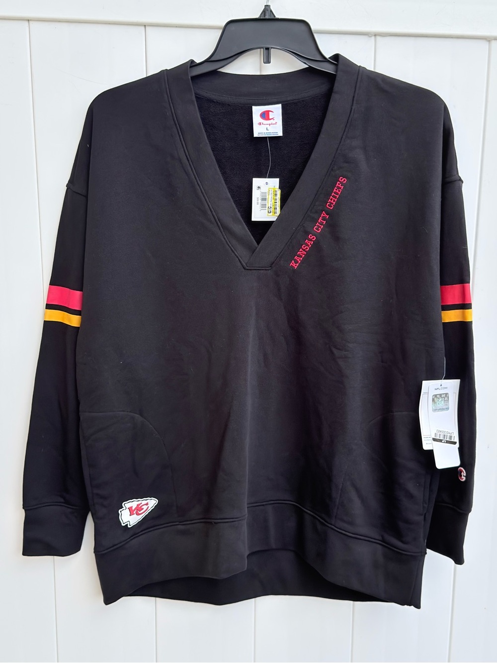 NWT Champion Black Low V-Neck Pullover with Red and Gold Stripe Accents Large